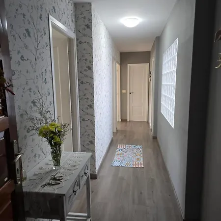 Spacious With Sea View In O Grove, 110 M²