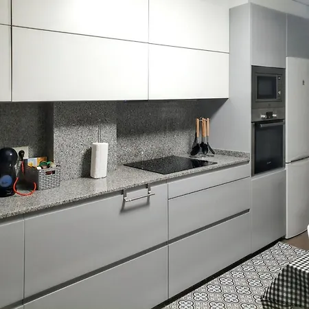 公寓 Spacious With Sea View In O Grove, 110 M²