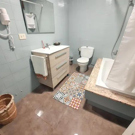 公寓 Spacious With Sea View In O Grove, 110 M²