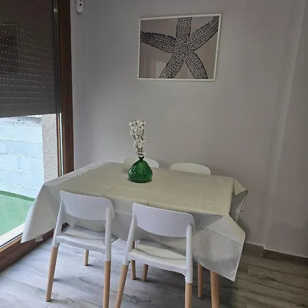Spacious With Sea View In O Grove, 110 M² * O Grove