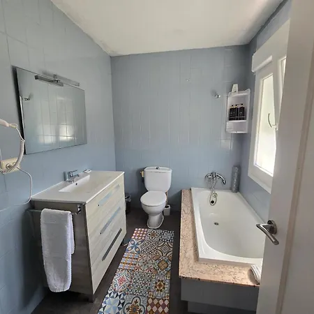 Spacious With Sea View In O Grove, 110 M² * O Grove