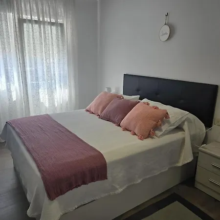 Spacious With Sea View In O Grove, 110 M²